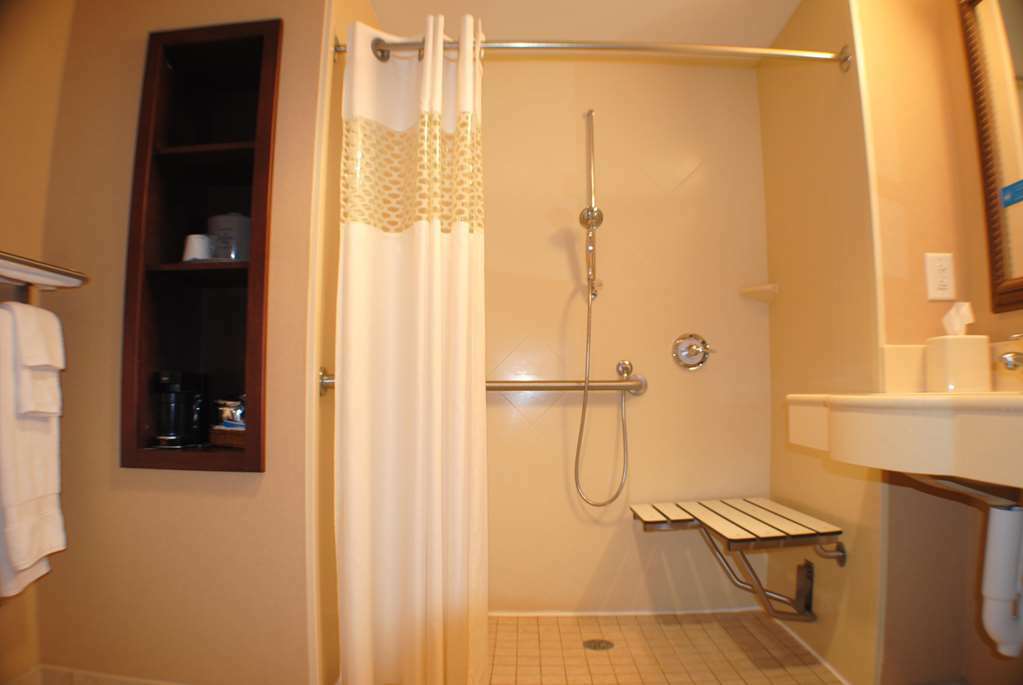 Hampton Inn Murphy Quarto foto